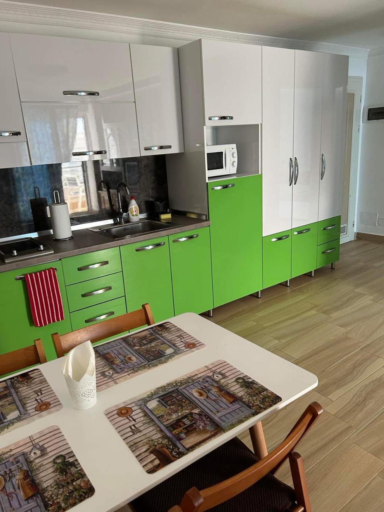 Kk Fafa Apartments Golem  Dış mekan fotoğraf